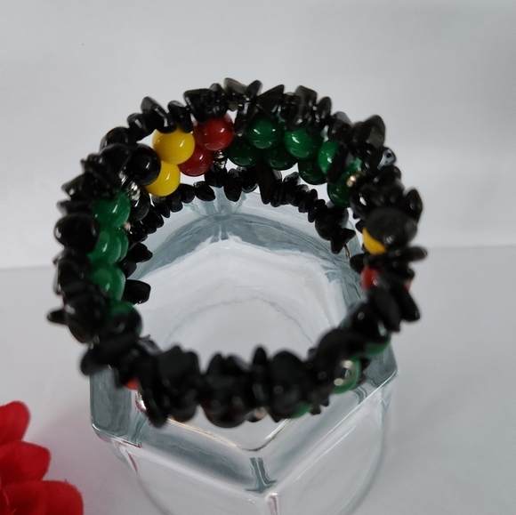 Hand Crafted Wrap Bracelet Juneteenth Black Red Yellow Green Med Memory Wire - Picture 7 of 11